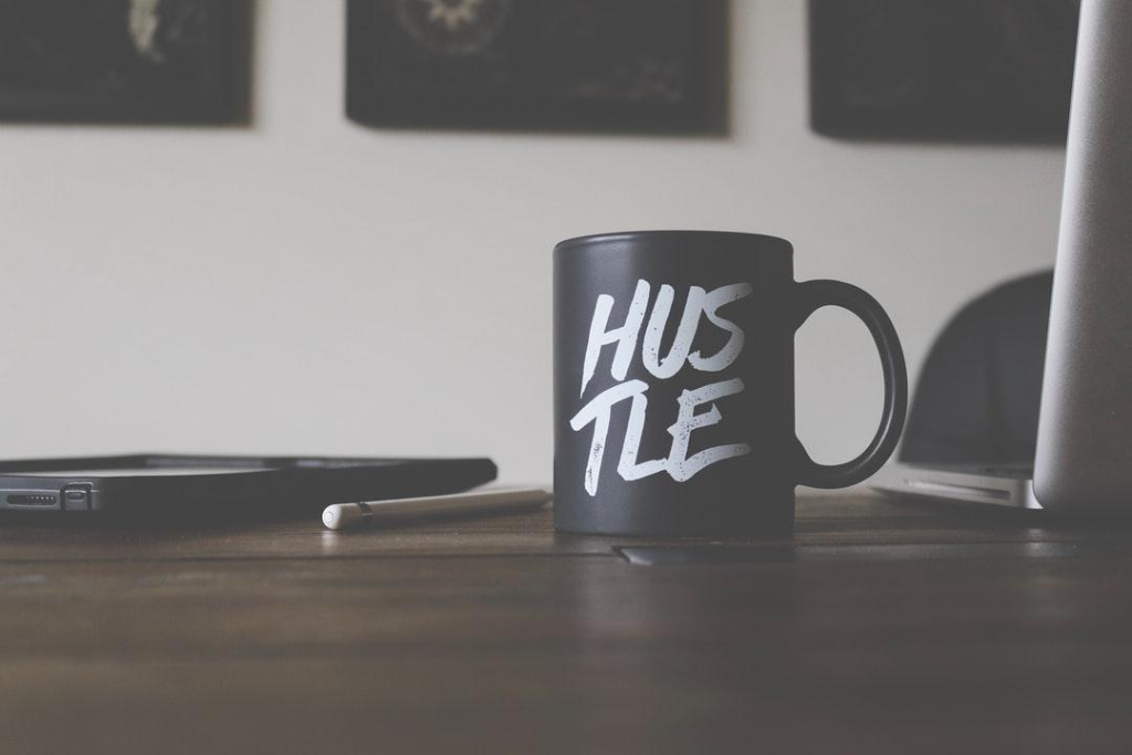 how to start a side hustle